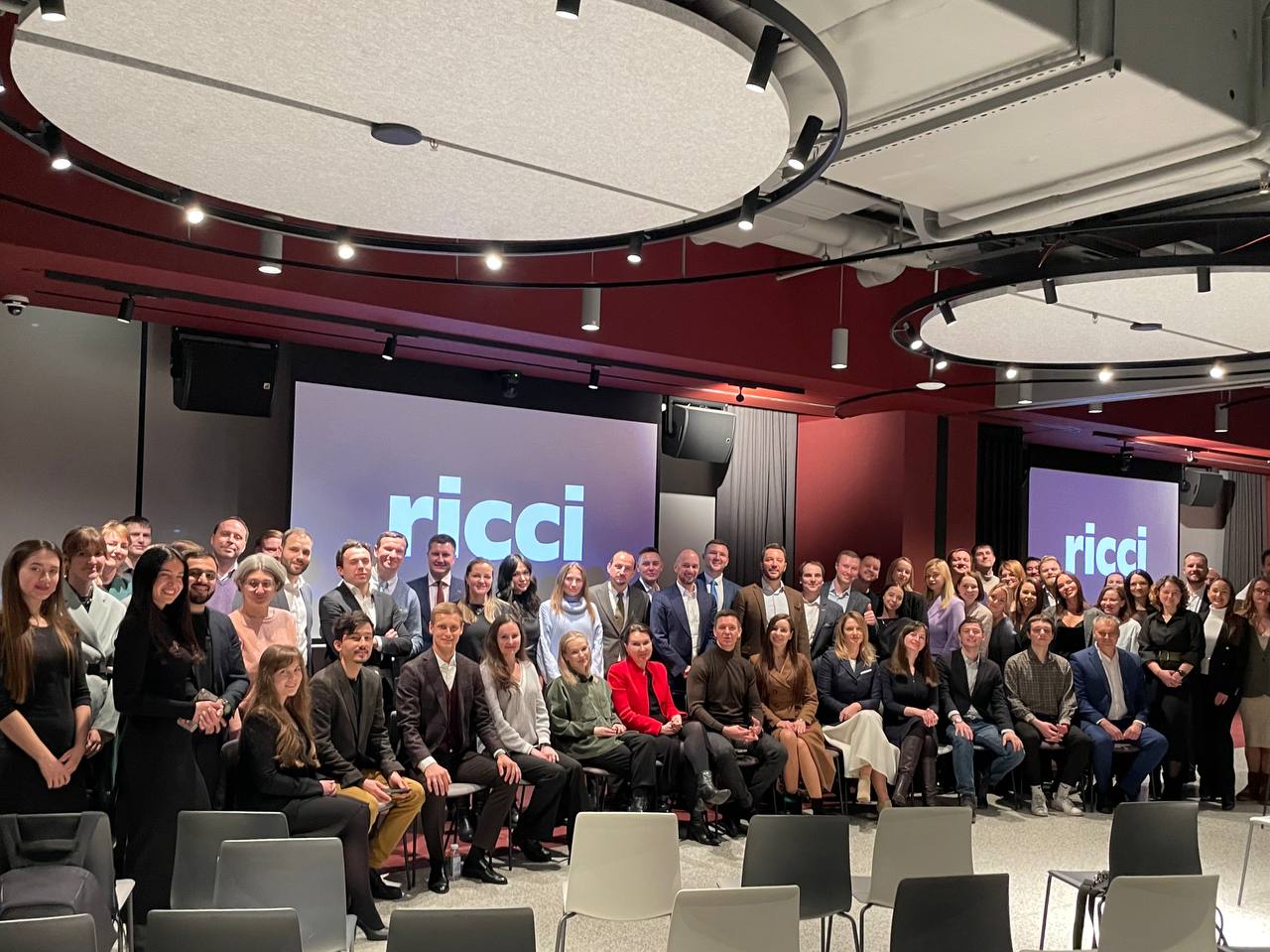 Фотография сотрудников компании